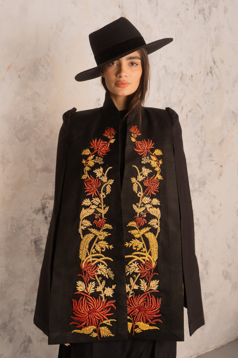 Daphne Gilt Cape