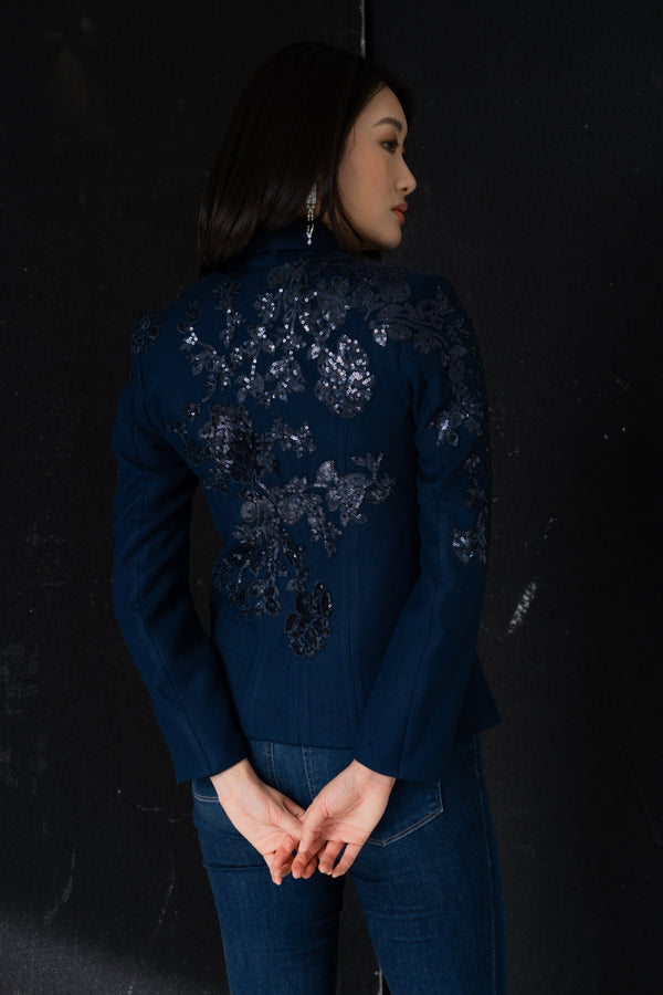 Jacqueline in Bleu Nuit