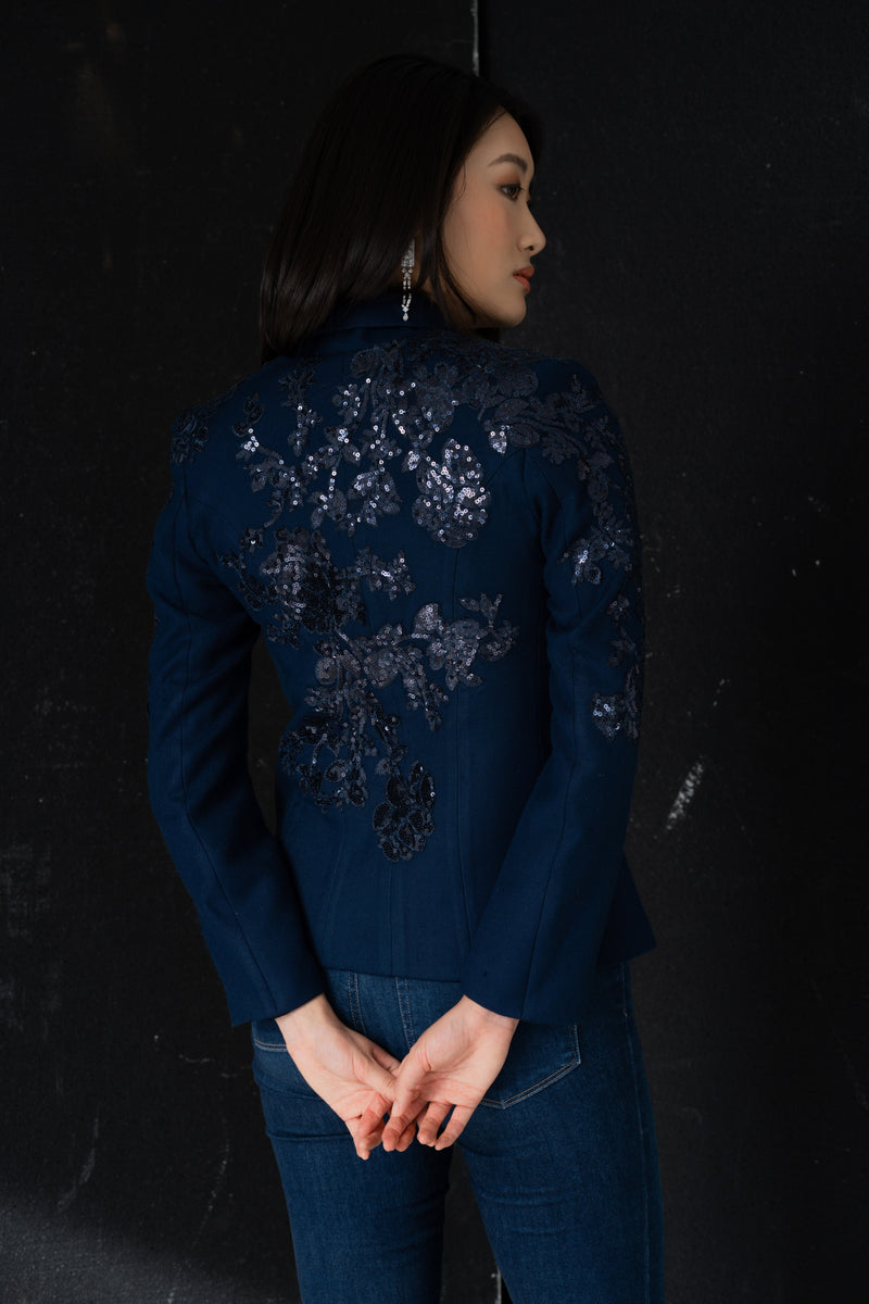 Jacqueline in Bleu Nuit